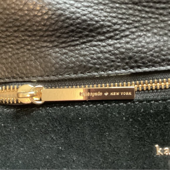 kate spade black leather shoulder bag with gold hardware - Picture 7 of 10